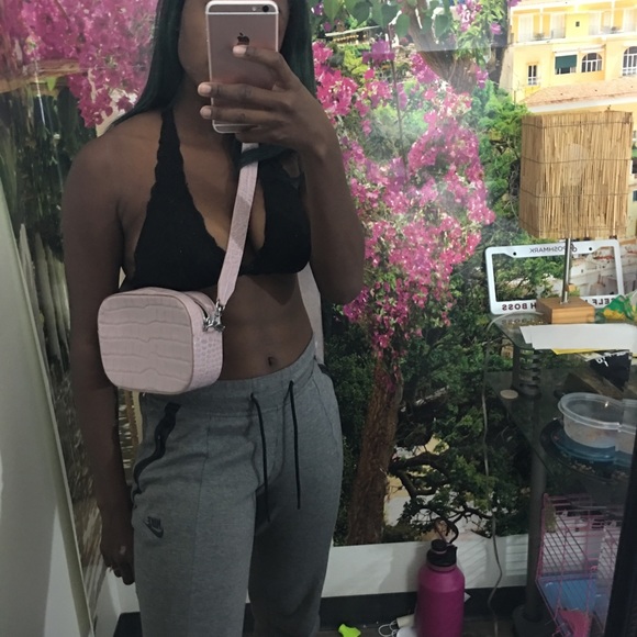 Pop & suki embossed camera bag - Picture 6 of 7